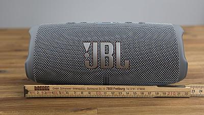 JBL Charge 5 10