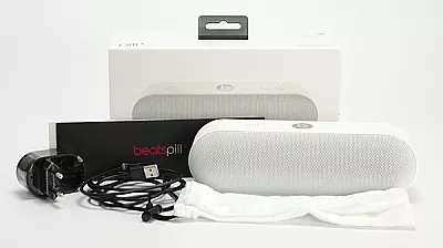 Beats Pill Plus wide