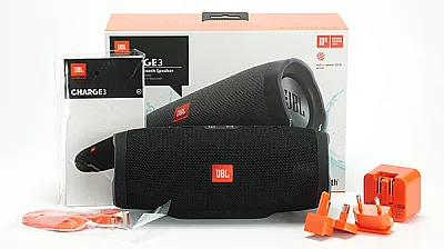 JBL Charge 3 wide