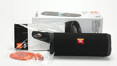 JBL Flip 4 wide