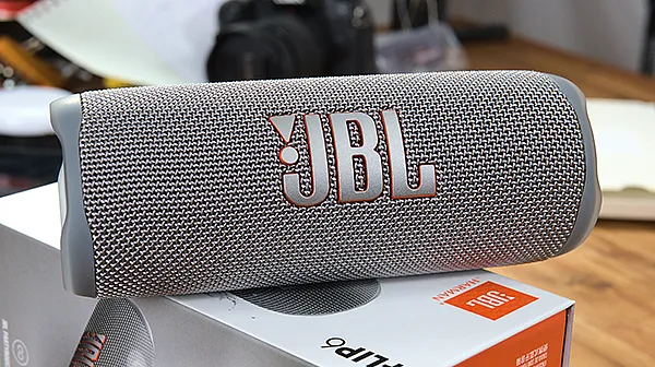 JBL Flip 6 wide